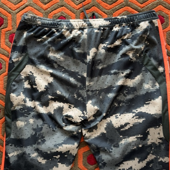 Adidas Green & Orange Sweatpants Track Pants Men's XL or XXL Tiro Digital Camo - Picture 7 of 9